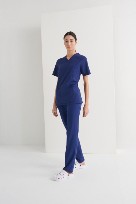 Casaca Sanitaria Cuello V Phoenix 23.24 – WORKERS UNIFORMES