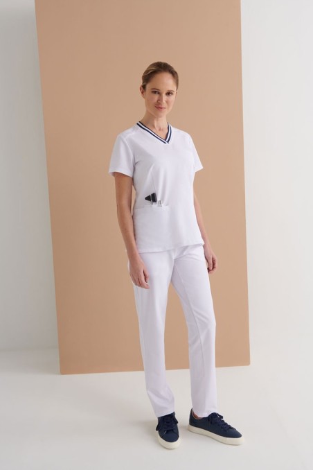 Casaca Sanitaria Cuello V Slim Fit – WORKERS UNIFORMES