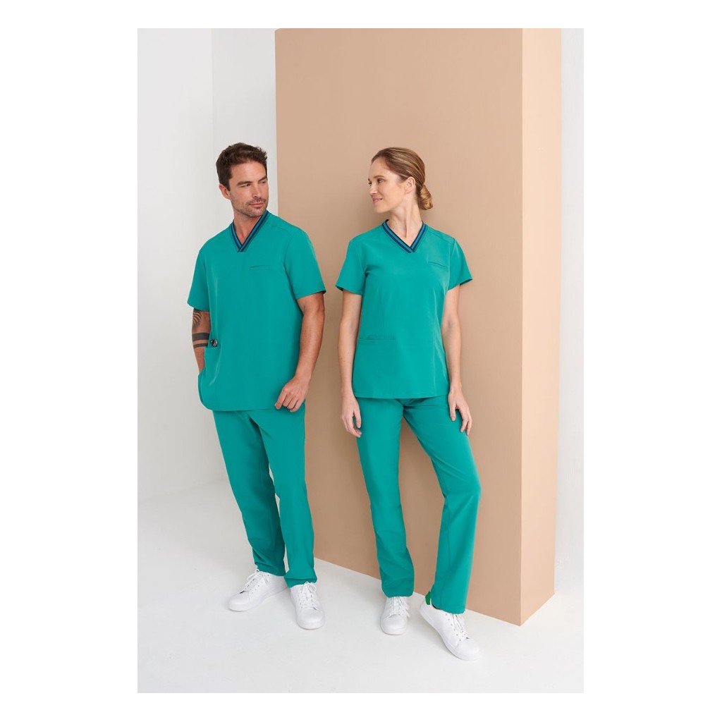 Casaca Sanitaria Cuello V Slim Fit – WORKERS UNIFORMES