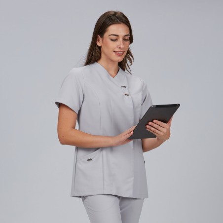 Blusa sanitaria mujer Elena cómoda y antibacteriana | Workers Uniformes