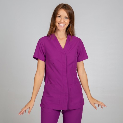Blusa sanitaria mujer Sonia cómoda y transpirable | Workers Uniformes 2