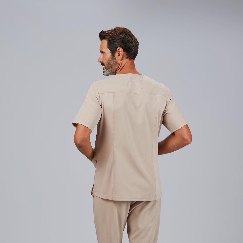 Blusa sanitaria hombre Alonso cuello pico cómoda | Workers Uniformes