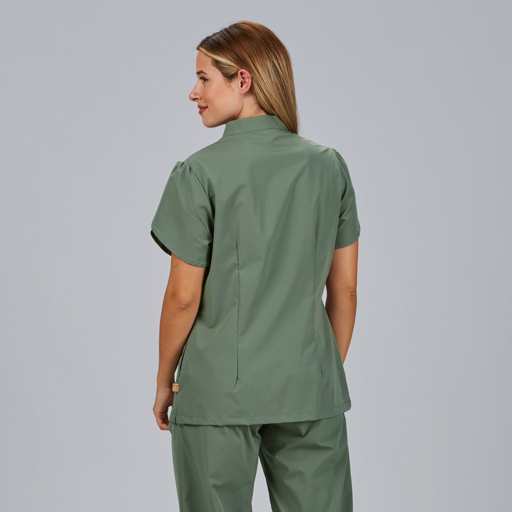 BLUSA MUJER BOTON OCULTO M/C LINA