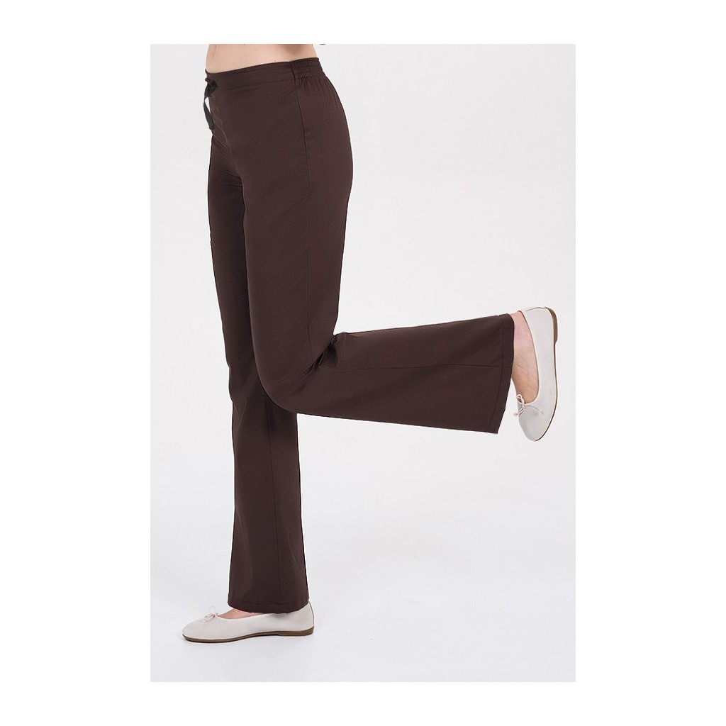 Pantalón mujer marrón acampanado Dyneke | Workers Uniformes